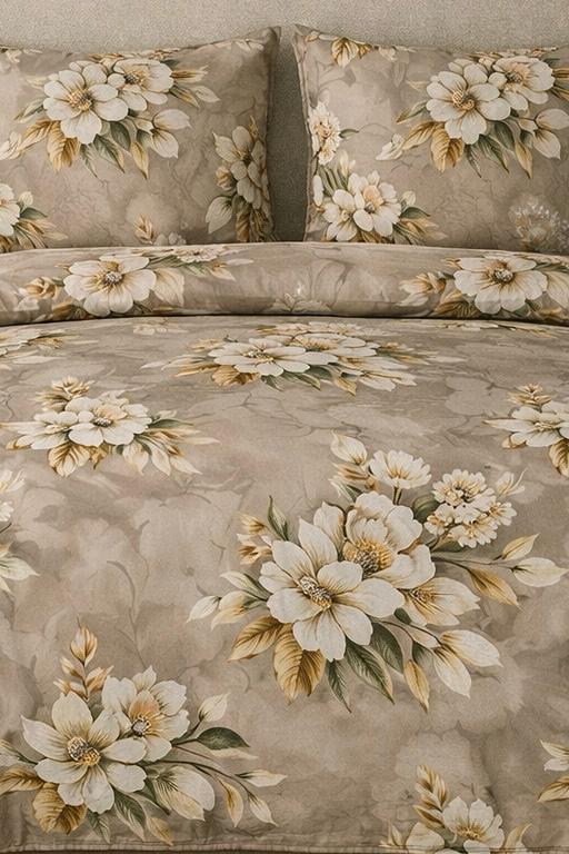 Luxury Floral Bed Sheet Set – Elegant Beige & Gold Design